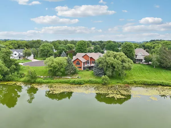 516 Hawthorn Court, Cottage Grove, WI 53527