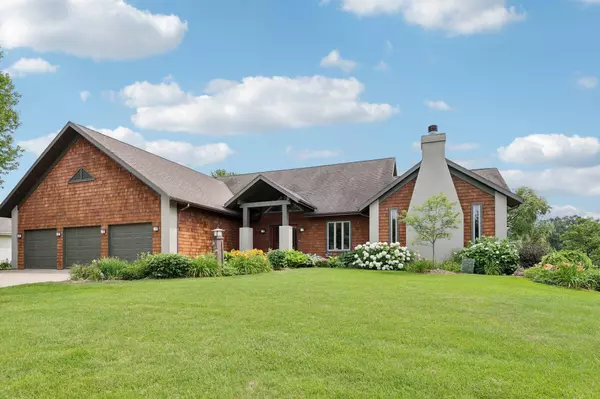 516 Hawthorn Court, Cottage Grove, WI 53527