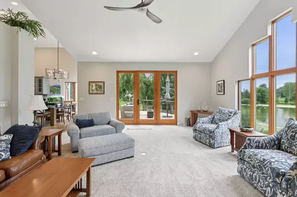 516 Hawthorn Court, Cottage Grove, WI 53527