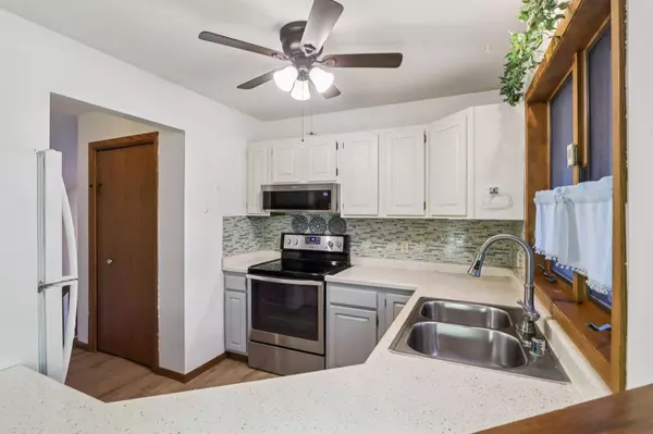 841 Henry Street, Waunakee, WI 53597