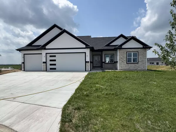 260 Falcon Court, Sauk City, WI 53583