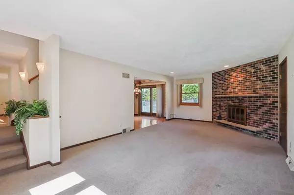 5588 Lavin Way, Waunakee, WI 53597