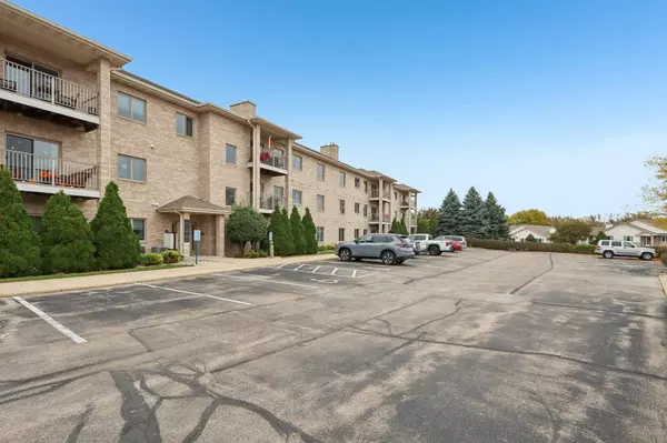252 Fairview Circle #301A, Waunakee, WI 53597