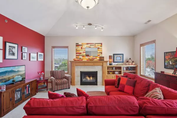 252 Fairview Circle #301A, Waunakee, WI 53597