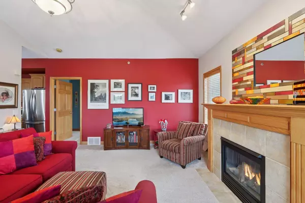 252 Fairview Circle #301A, Waunakee, WI 53597