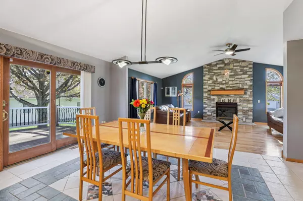 1030 Ganser Drive, Waunakee, WI 53597