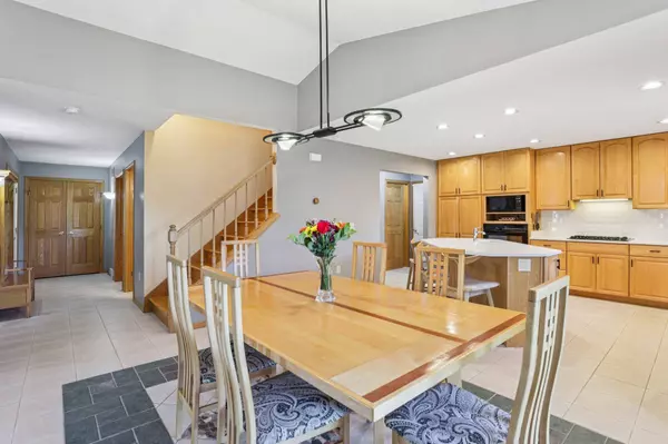 1030 Ganser Drive, Waunakee, WI 53597