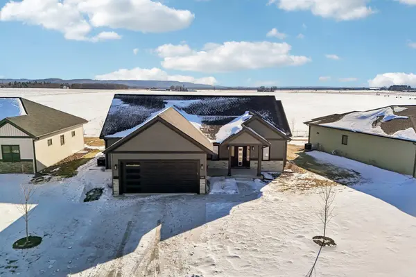 248 Falcon Court, Sauk City, WI 53583