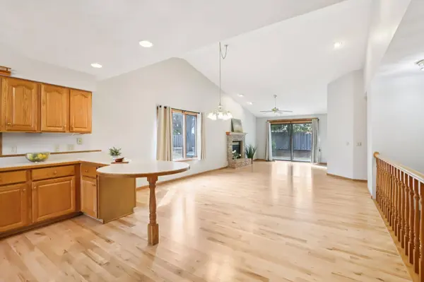 14 Village Homes Drive, Waunakee, WI 53597