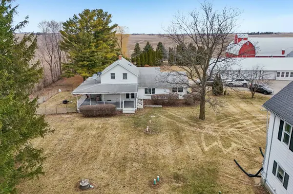 W7900-W7902 Meek Road, Arlington, WI 53911
