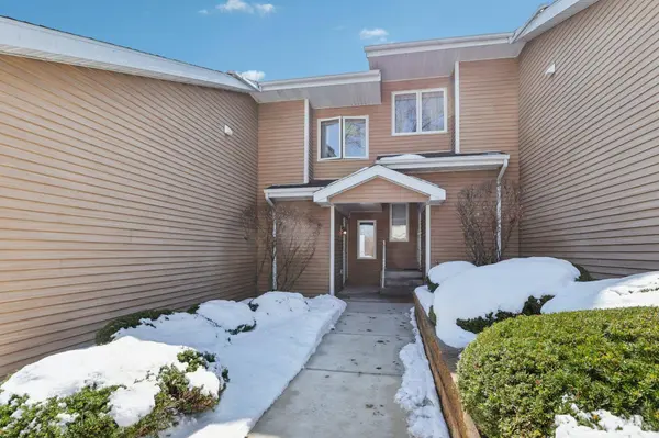 208 Creek Edge Court, Waunakee, WI 53597