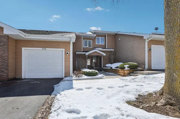 208 Creek Edge Court, Waunakee, WI 53597