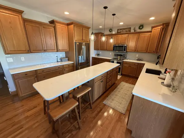 1405 Emerald Court, Waunakee, WI 53597