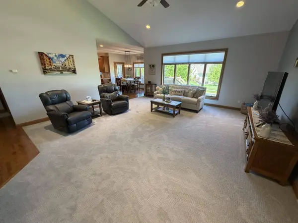 1405 Emerald Court, Waunakee, WI 53597