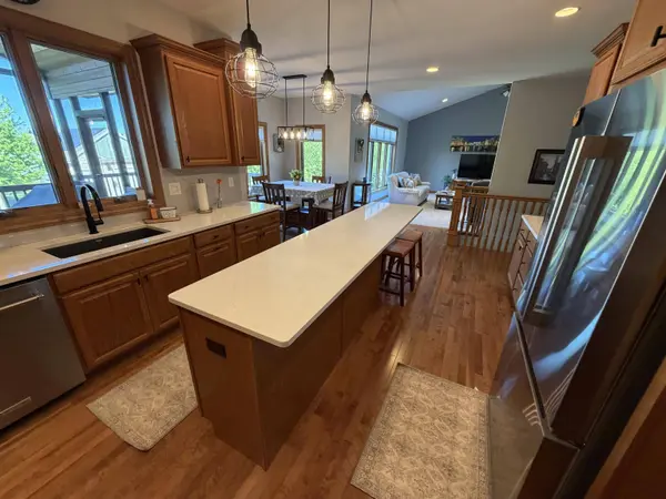 1405 Emerald Court, Waunakee, WI 53597