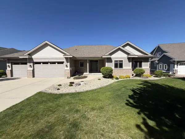 1405 Emerald Court, Waunakee, WI 53597