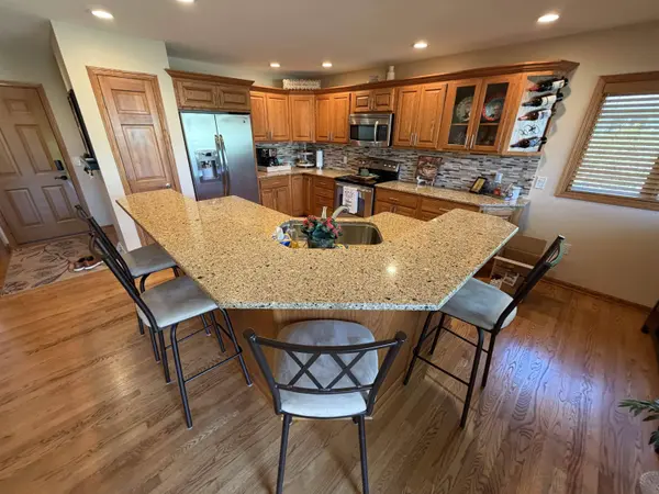 810 Ganser Drive, Waunakee, WI 53597