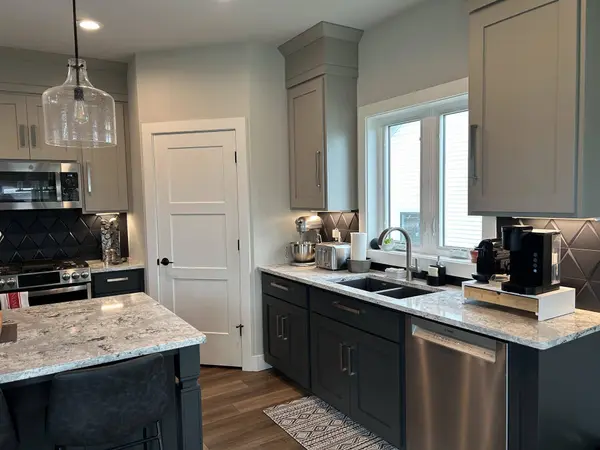 6557 Vista Valley, Windsor, WI 53598