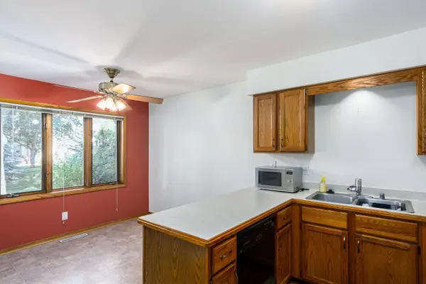 105 Meadow Oak Trail, Waunakee, WI 53597