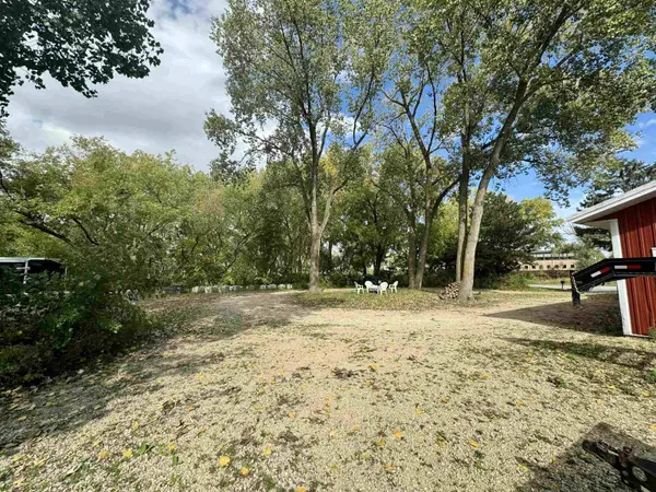 112 N Madison Street, Waunakee, WI 53597-1044