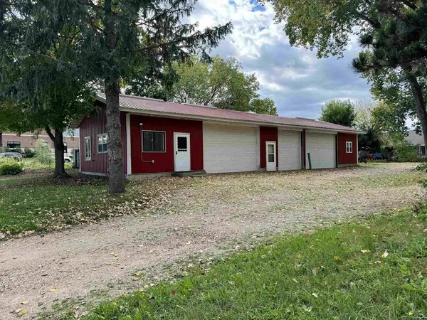 112 N Madison Street, Waunakee, WI 53597
