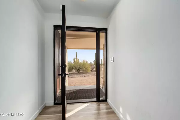 4939 E River Road, Tucson, AZ 85718