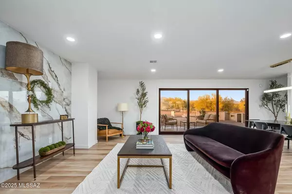 4939 E River Road, Tucson, AZ 85718