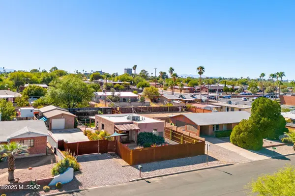 5520 E 1st Street, Tucson, AZ 85711