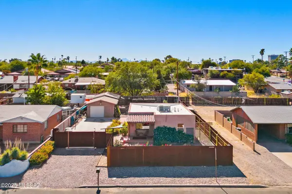 5520 E 1st Street, Tucson, AZ 85711