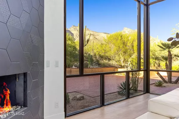 7046 N Mercer Spring Place, Tucson, AZ 85718