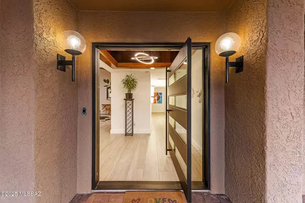 7046 N Mercer Spring Place, Tucson, AZ 85718