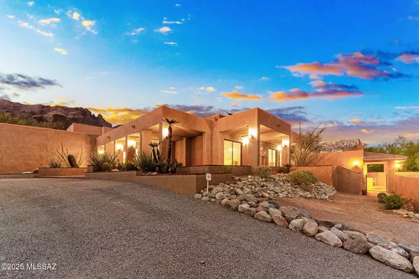 7046 N Mercer Spring Place, Tucson, AZ 85718