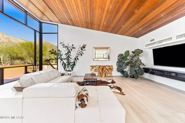 7046 N Mercer Spring Place, Tucson, AZ 85718