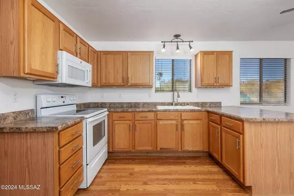 4555 S Mission Rd Road #Lot 175, Tucson, AZ 85746