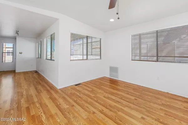 4555 S Mission Rd Road #Lot 175, Tucson, AZ 85746