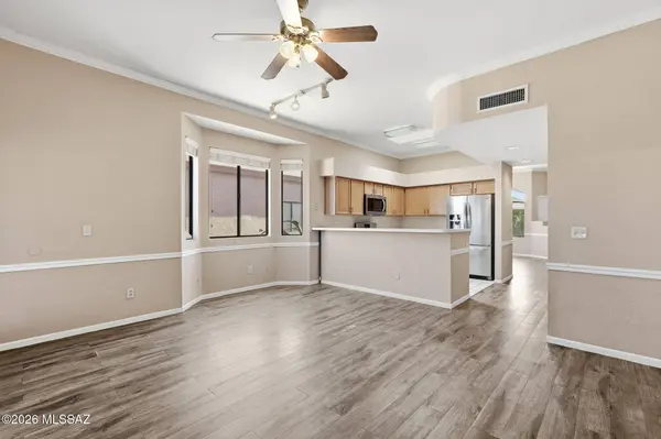 9489 E Lochnay LN, Tucson, AZ 85747