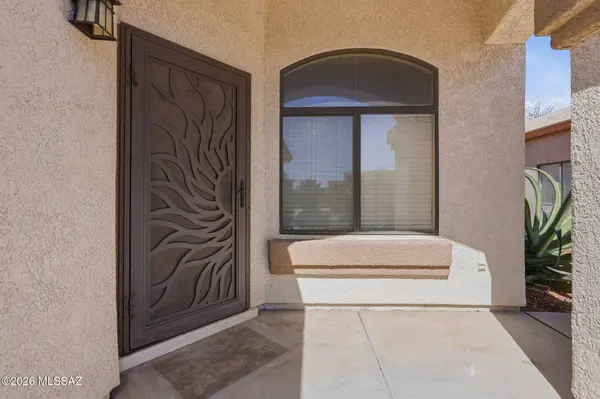 9489 E Lochnay LN, Tucson, AZ 85747