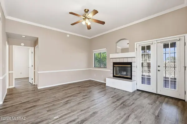 9489 E Lochnay LN, Tucson, AZ 85747