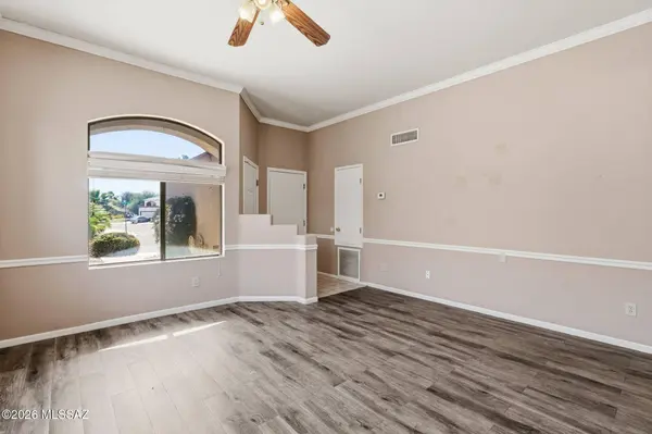 9489 E Lochnay LN, Tucson, AZ 85747