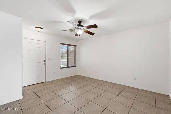 841 W Calle Barranca Seca, Green Valley, AZ 85614