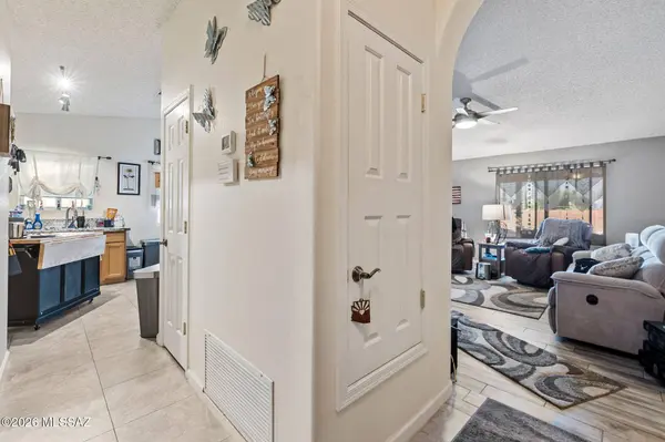 9001 E Desert Aire ST, Tucson, AZ 85730