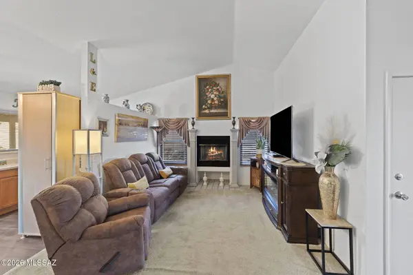 10095 E Autumnwind Pl, Tucson, AZ 85730
