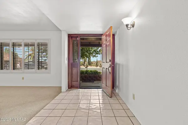 9262 E Roberto St, Tucson, AZ 85710