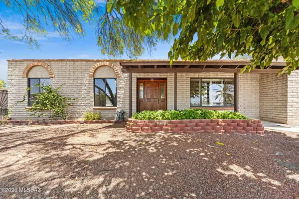 9262 E Roberto St, Tucson, AZ 85710