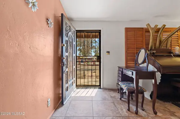 6573 E Calle Herculo, Tucson, AZ 85710