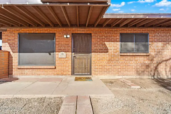 6573 E Calle Herculo, Tucson, AZ 85710