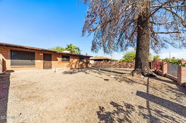 6573 E Calle Herculo, Tucson, AZ 85710