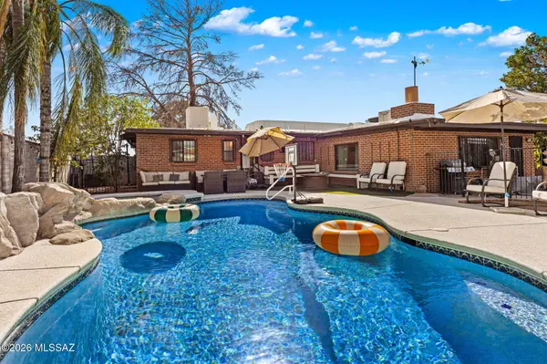 6573 E Calle Herculo, Tucson, AZ 85710