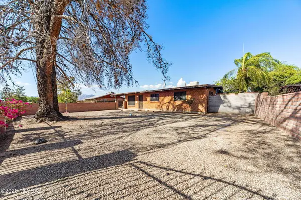 6573 E Calle Herculo, Tucson, AZ 85710