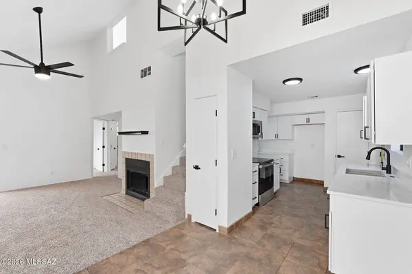1421 W Calle Plomo, Tucson, AZ 85745